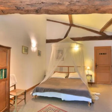 Maison De 4 Chambres Avec Piscine Partagee Jardin Amenage Et Wifi A Gémozac